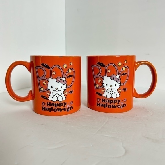 Hello Kitty Happy Halloween Mug NWT - Picture 2 of 3